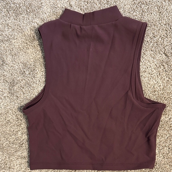Paragon Ribbed Crop Tank - Picture 4 of 5